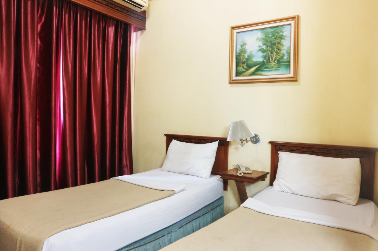 Hotel Farel Jakarta Exterior photo